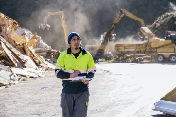 kurd-munkasok-japanban